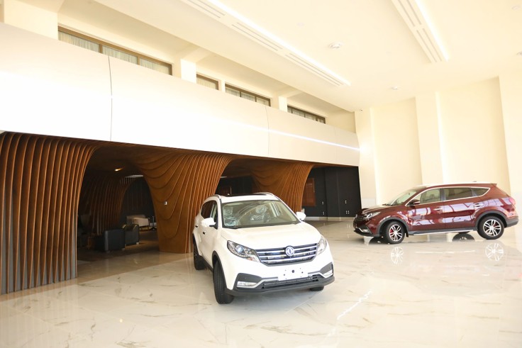 77 AUTO Cars Showroom