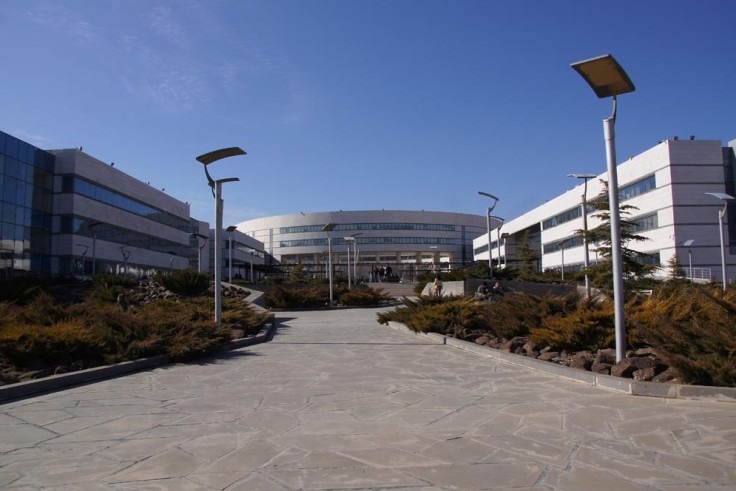 Arab International University/AIU
