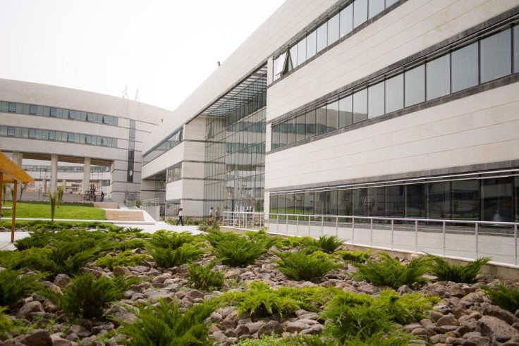 Arab International University/AIU