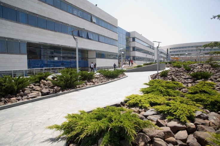 Arab International University/AIU