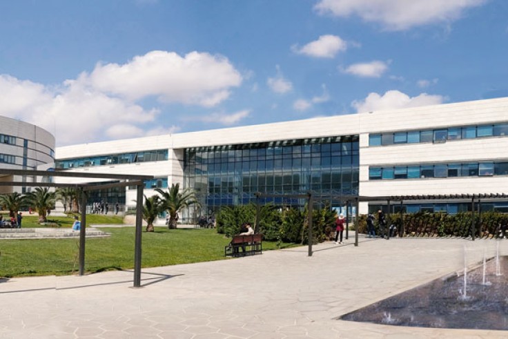Arab International University/AIU